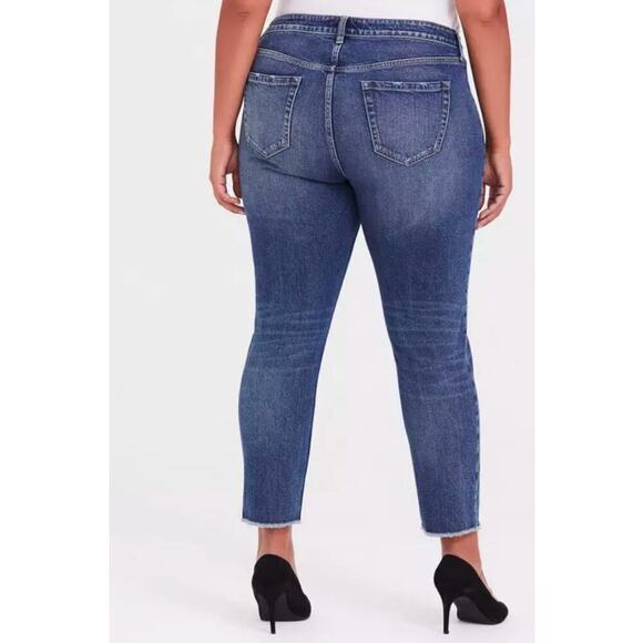 Torrid High Rise Straight Jean Stretch - Dark Wash Size 18 R - Picture 2 of 6